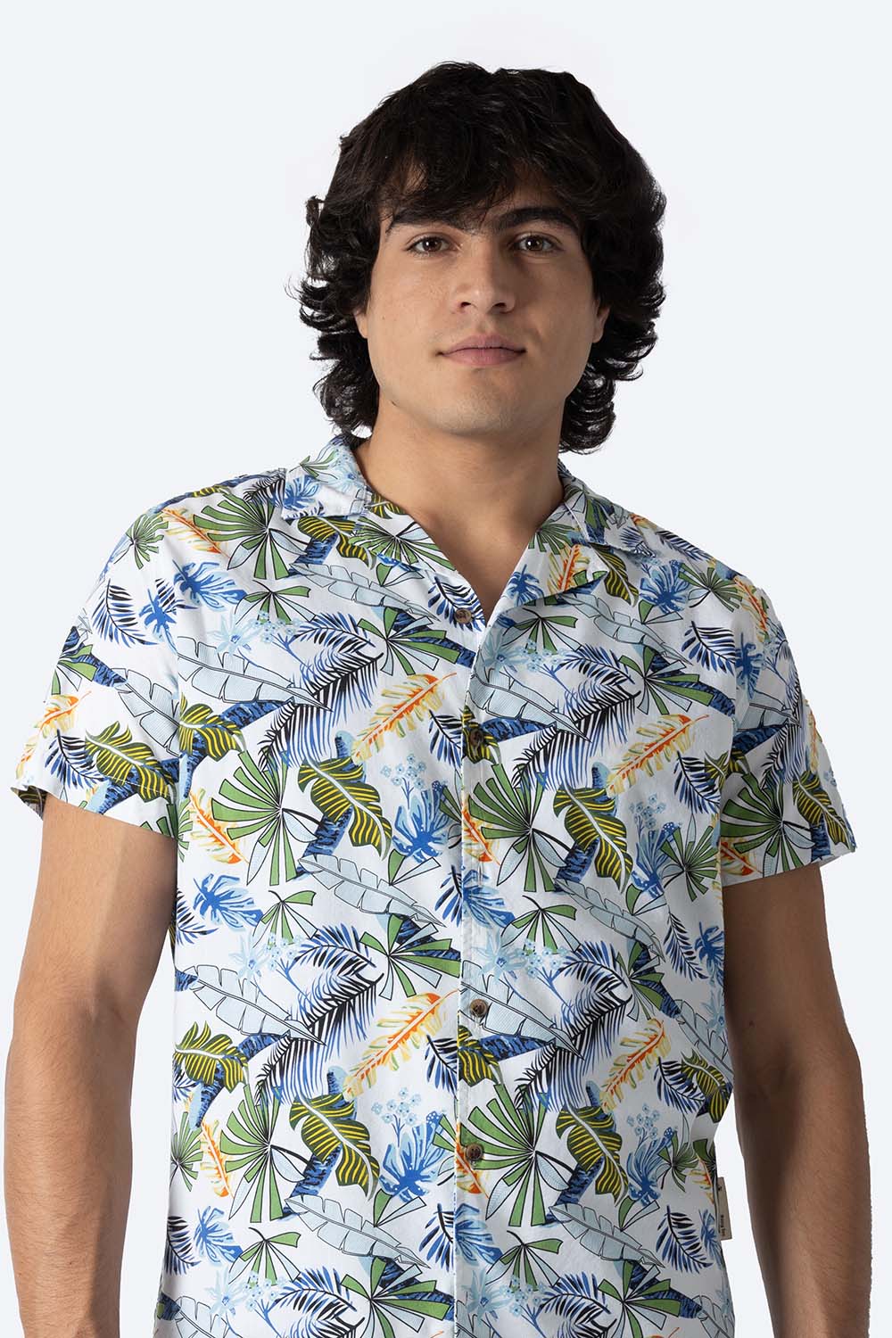 Camisa blanca diseño de hojas - Imagen 2