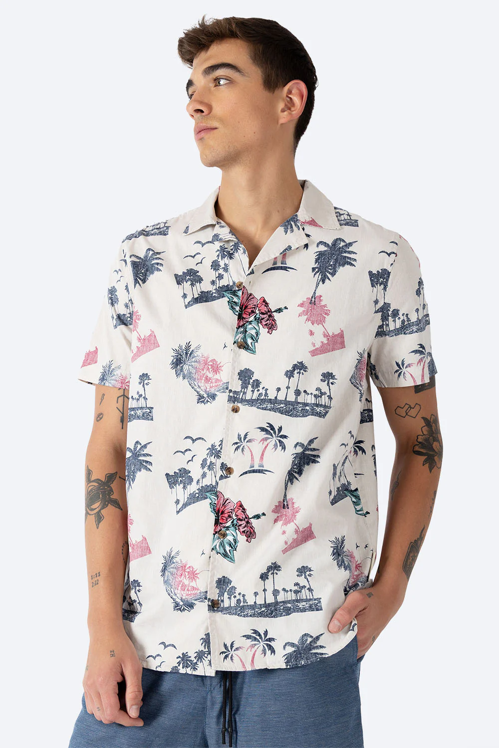 Camisa beige estampado palmeras
