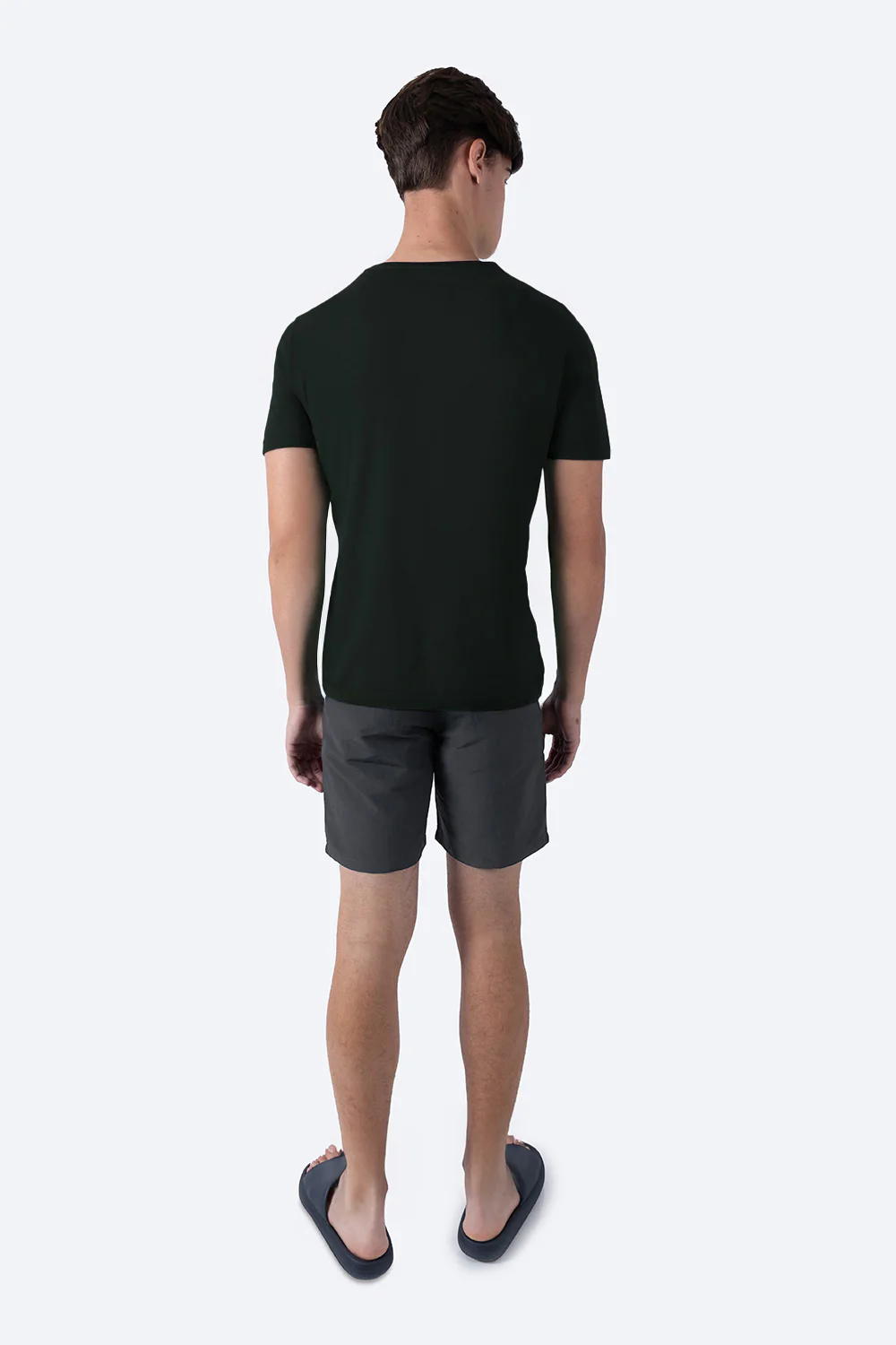 Playera básica cuello v negra - Imagen 4