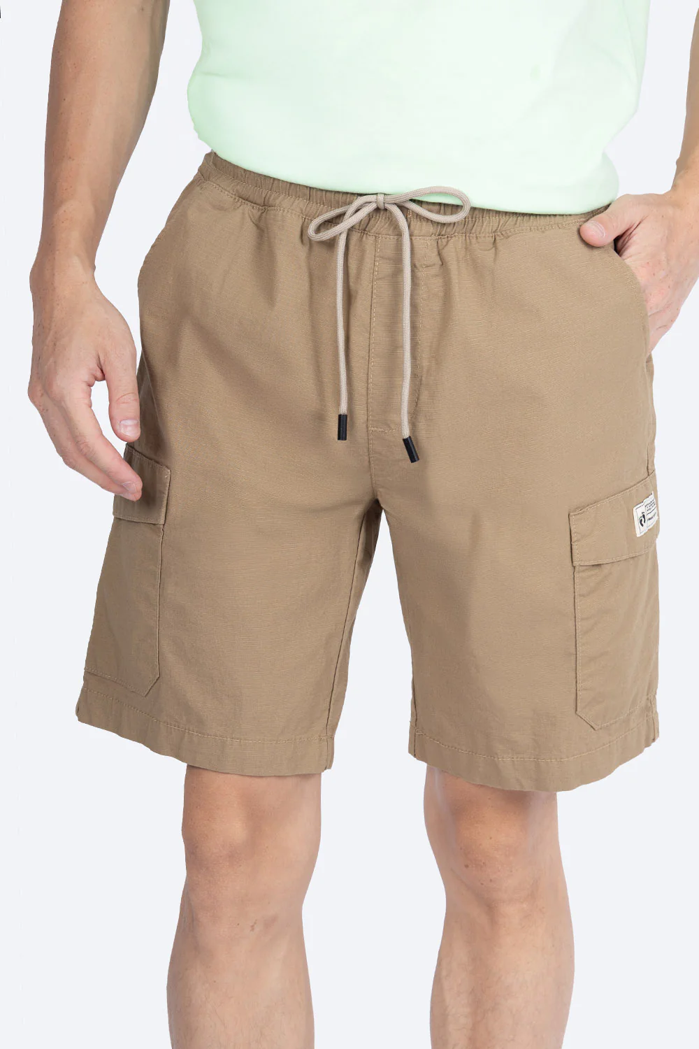 Bermuda café medio con jareta