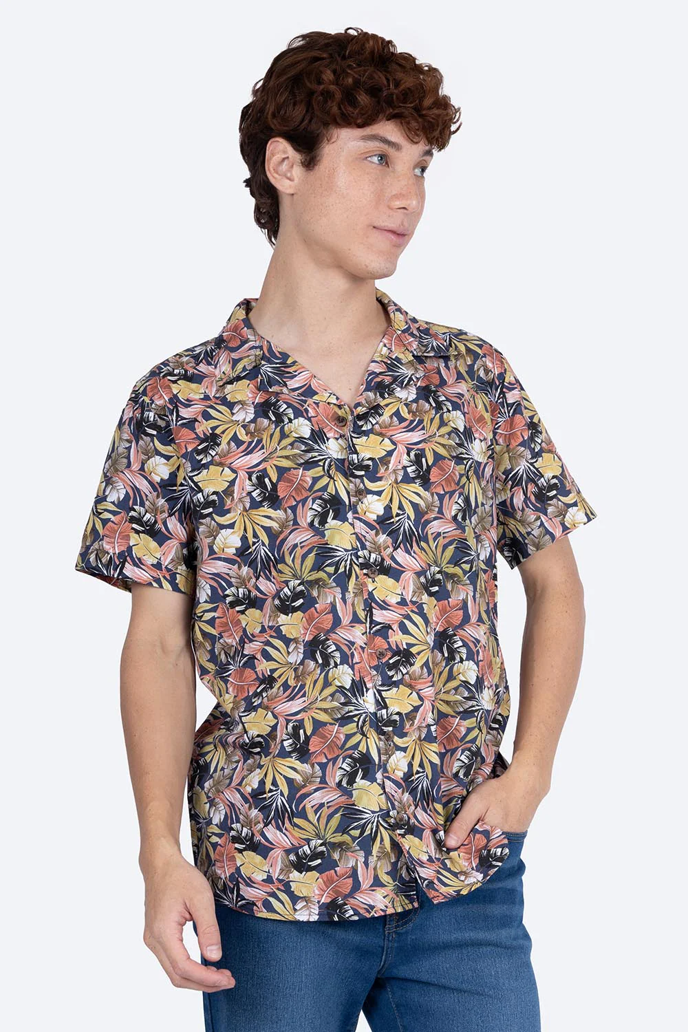 Camisa diseño de hojas café con naranja