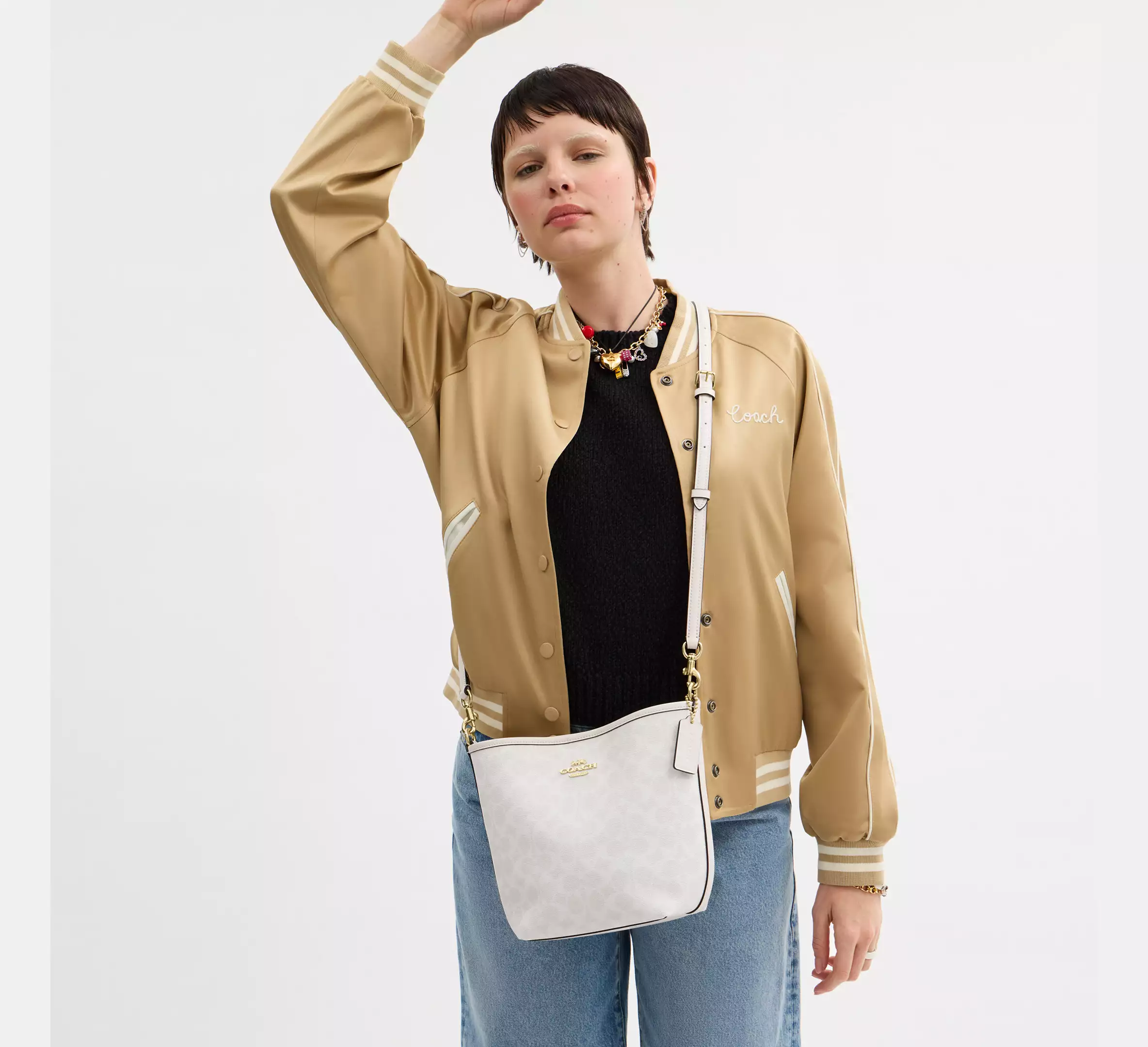 Coach bucket City Small en lona de firma Blanca - Imagen 5