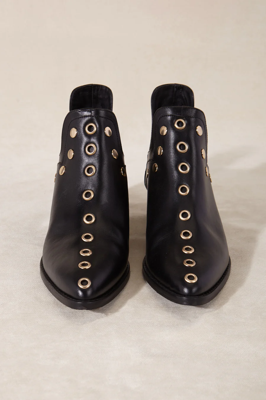 PUNKY BOOTS NEGRAS TACHAS ORO 4CM - Imagen 9